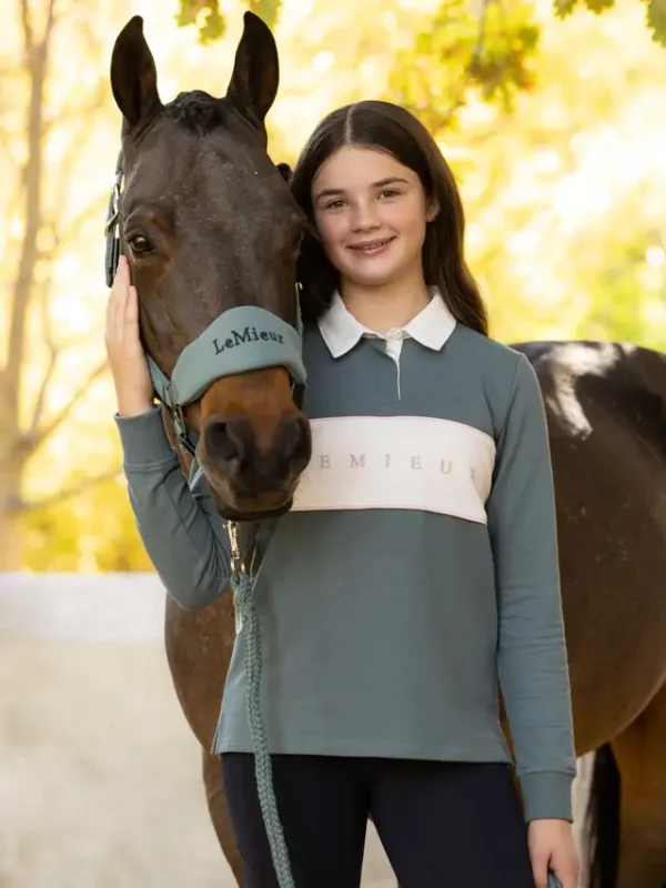 it09494_lifestyle_youngriderrileyrugbyshirt_aloe_03 Young Rider Riley Rugby Shirt Aloe